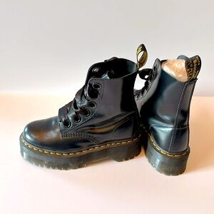 Dr. Martens Molly Boot - Black size 6 brand new in the box